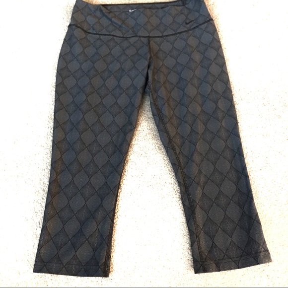 Nike Pants - NIKE Legend 2.0 Gray Printed Training Capri -M